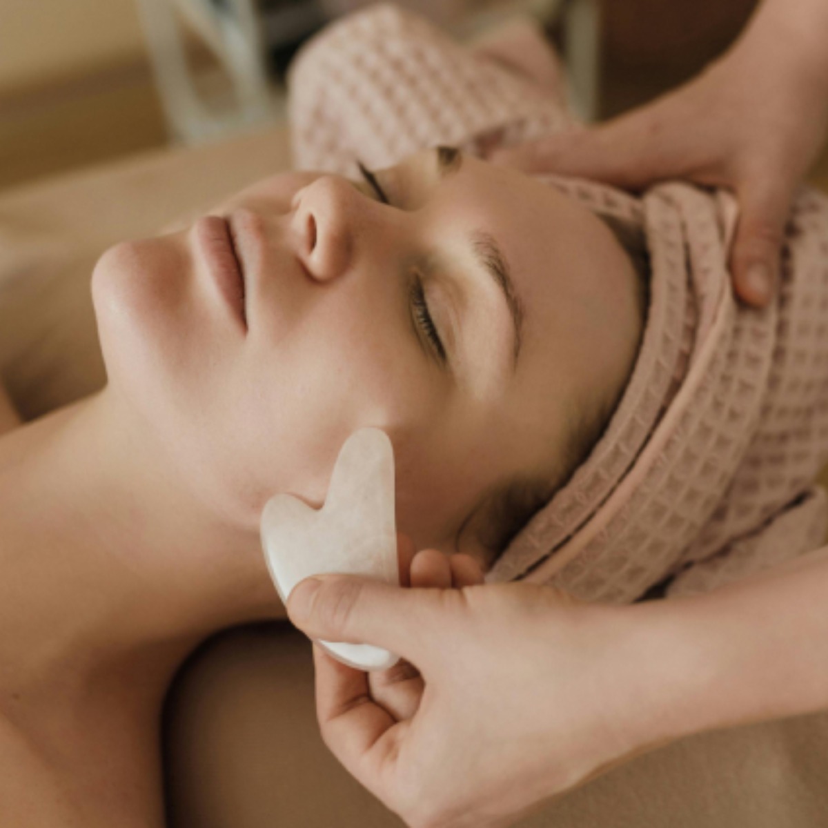 Masaż Gua Sha | Poznań | Kosmetologia Kalina Kowalewska