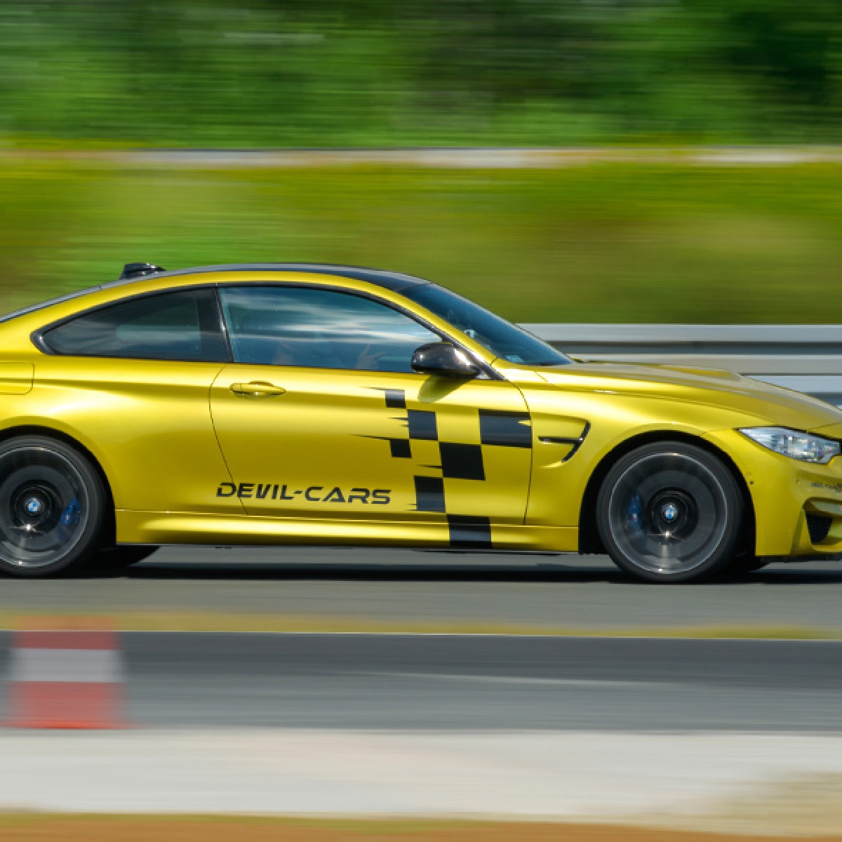 Jazda BMW M4 | Wiele lokalizacji | DEVIL-CARS