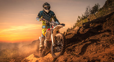 Chłopak na Motocyklu - Trasa Off Road