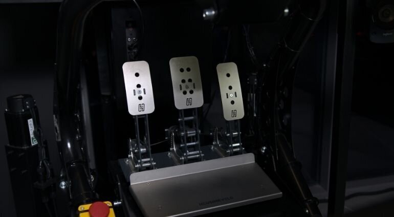 Ekstremalna jazda w symulatorze wyścigowym | Poznań