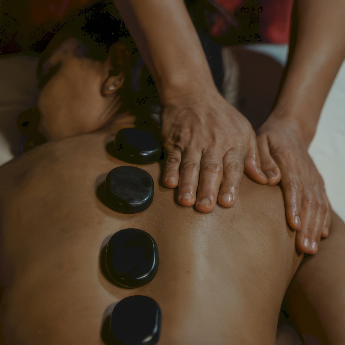 Masaż gorącymi kamieniami | Szczecin | Jasmine SPA