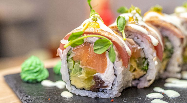 Voucher 100 PLN na sushi z dostawą do domu | Kraków | Sushi Kushi