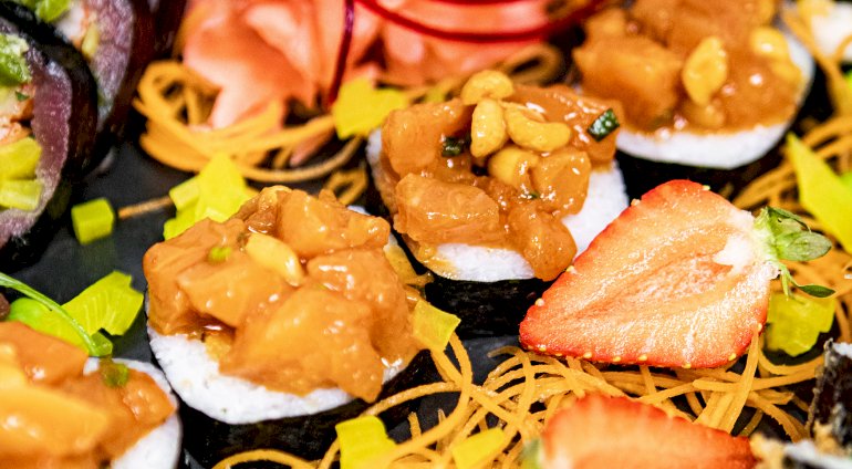 Voucher na sushi z dostawą do domu | Łódź (ul. Roosevelta) | Sushi Kushi