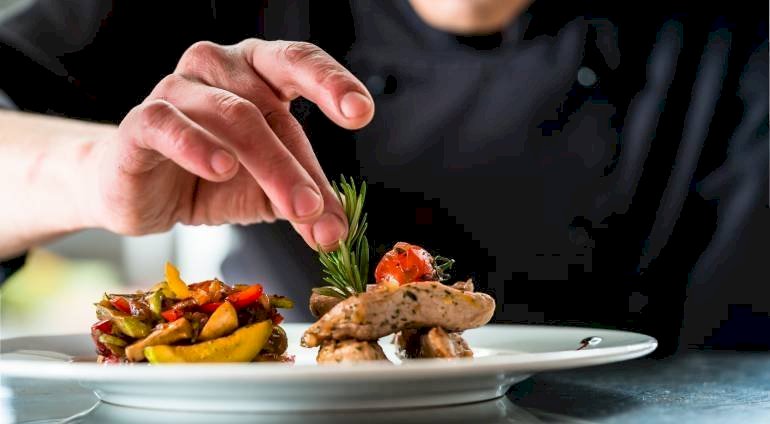 Kolacja w restauracji z Gwiazdką Michelin | Poznań | Restauracja Muga
