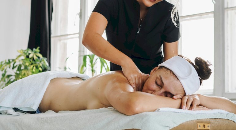 Masaż Lomi Lomi | Warszawa (Śródmieście) | Terra SPA
