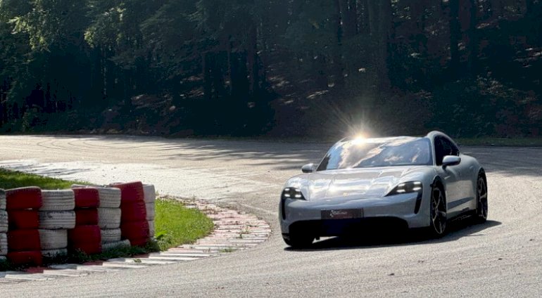 Jazda Porsche Taycan Cross Turismo 4S Performance Plus | Tor Kielce | SJS