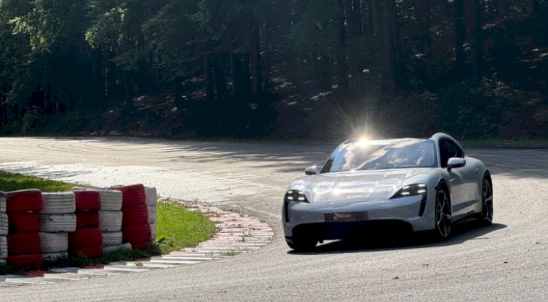 Jazda Porsche Taycan Cross Turismo 4S Performance Plus | Tor Kielce | SJS