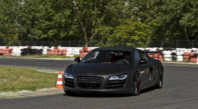 Jazda Audi R8 - 2 okrążenia | Wiele lokalizacji | Super Cars