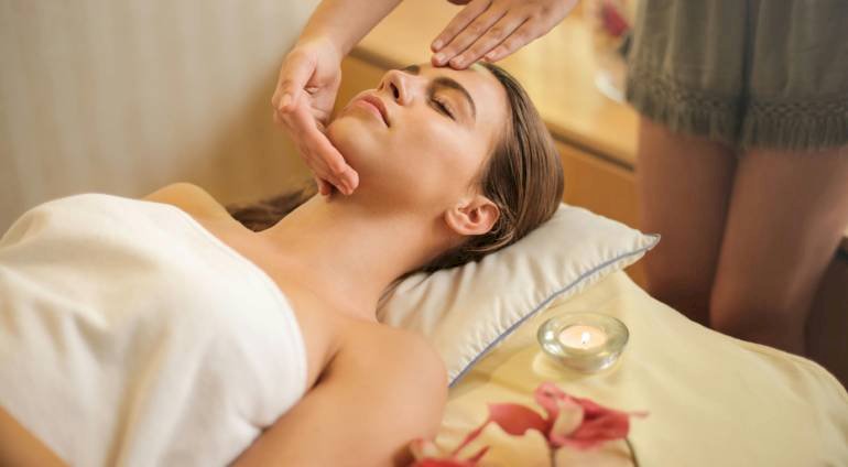 Voucher SPA 500 PLN | Katowice (Łaziska Górne) | Studio urody i masażu Dobra Aura
