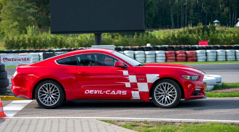 Jazda Fordem Mustangiem - 1 okrążenie | Wiele lokalizacji | DEVIL-CARS