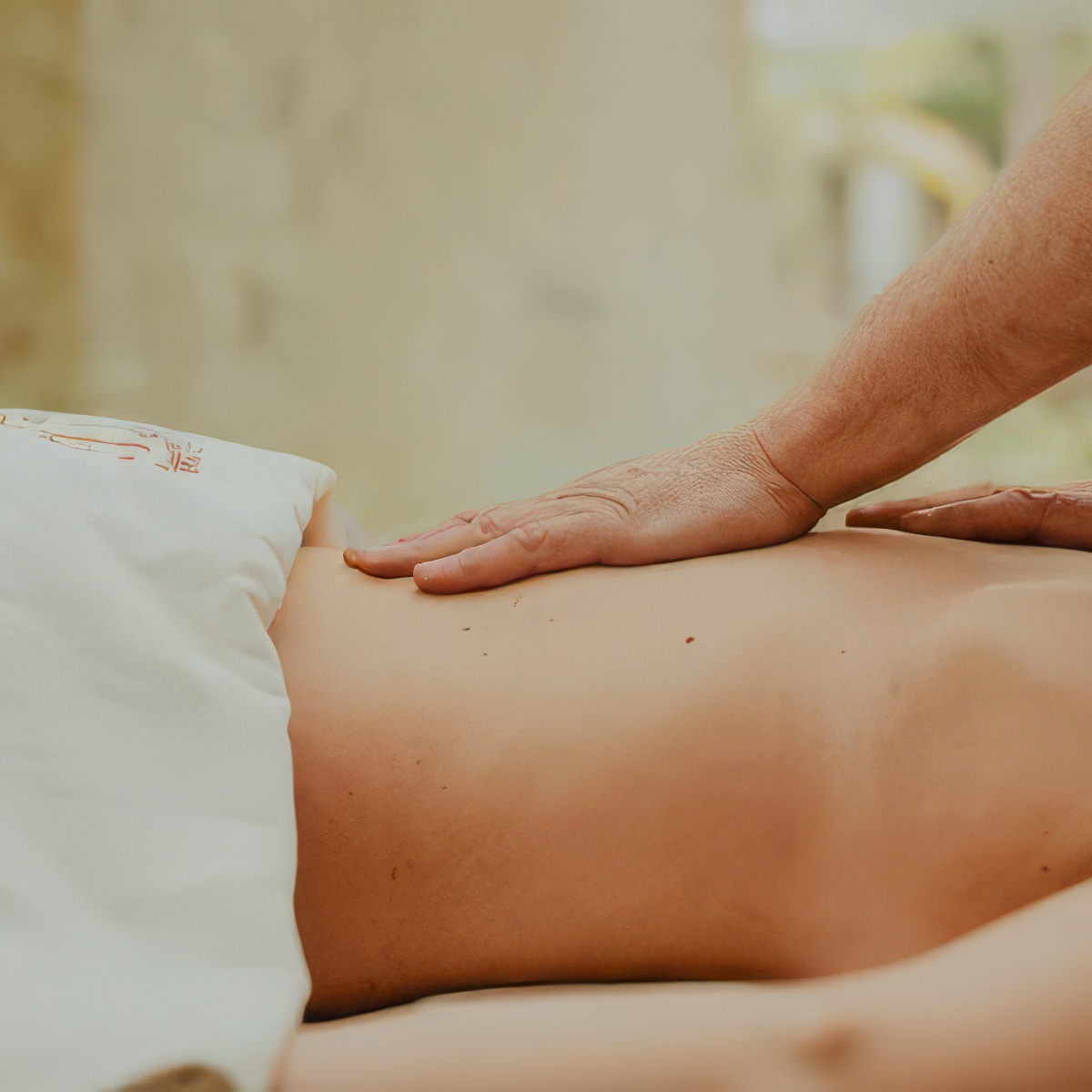 Masaż gorącymi kamieniami | Białystok (Łomża) | Gabinet Cosmeo