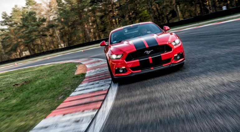 Jazda Fordem Mustangiem - 1 okrążenie | Radom (Tor Jastrząb) | AUTOPREZENT lub Devil-Cars lub Super Cars