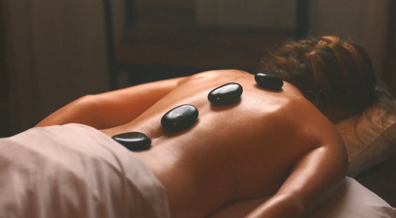 Masaż gorącymi kamieniami | Rzeszów (Nisko) | Zaciszne SPA