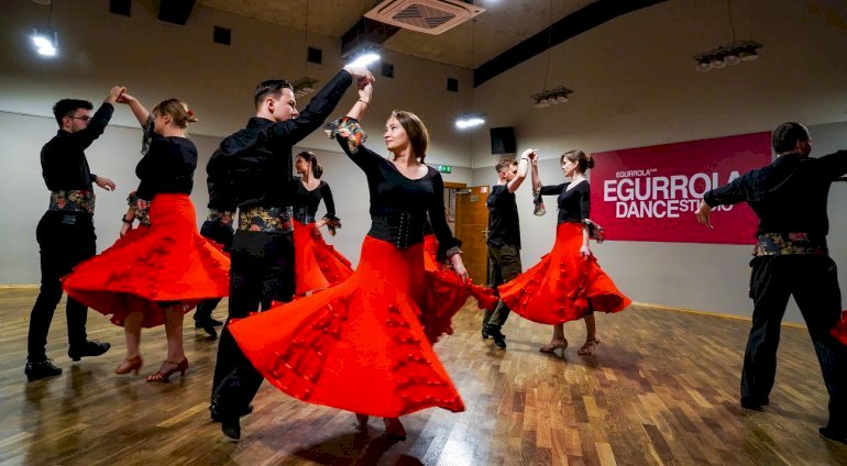 Karnet na zajęcia taneczne w Egurrola Dance Studio | Warszawa