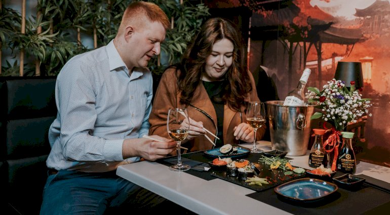 Romantyczna kolacja we dwoje | Bielsko-Biała (Czechowice-Dziedzice) | Hakuto Sushi