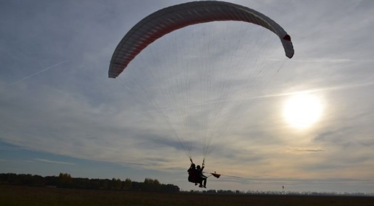 Lot paralotnią dla dwojga z rejestracją video. Zdjęcie 1