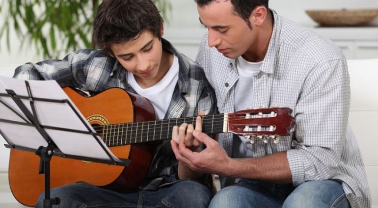 Nauka-gry-na-gitarze-2