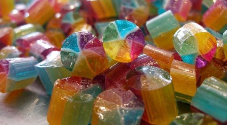 Prezent. Rodzinne warsztaty cukierkowe - Cukier Lukier. Zdjęcie 1