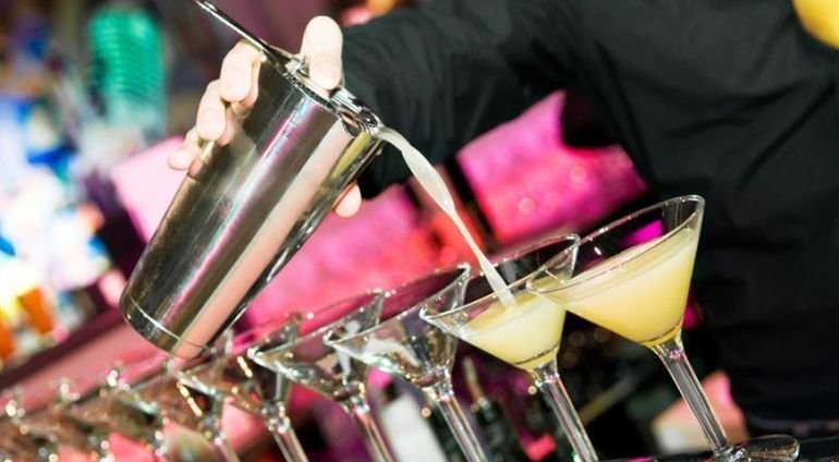 Zostan-barmanem-2