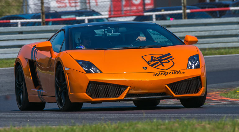 Pomarańczowe Lamborghini Gallardo