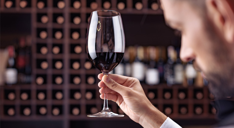 Czerwone Wino w Kieliszku