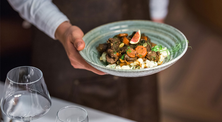 Ragout z Sarny podawany w Restauracji 'u Myśliwych'