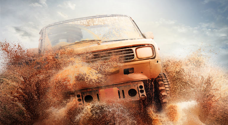 Samochód 4x4 w Błocie