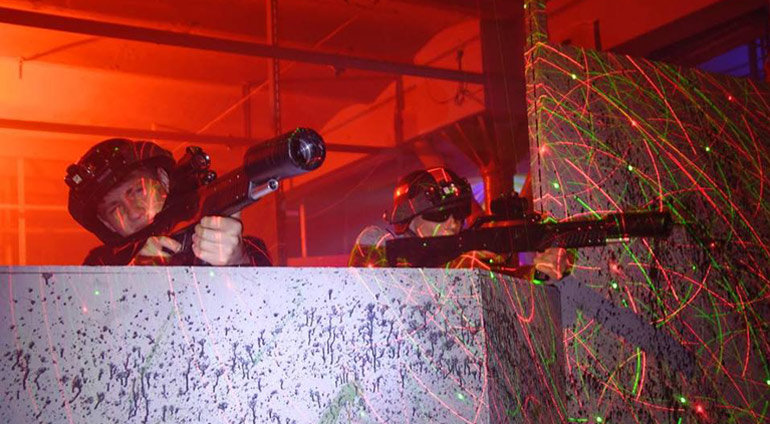 zabawa w Alfa Laser Game