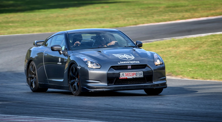 Czarny GTR, Devil Cars