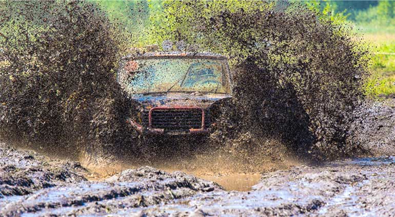 Ogromne błoto na trasie off road