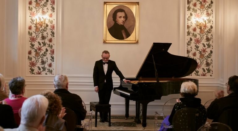 Pianista W Sali Koncertowej Fryderyk