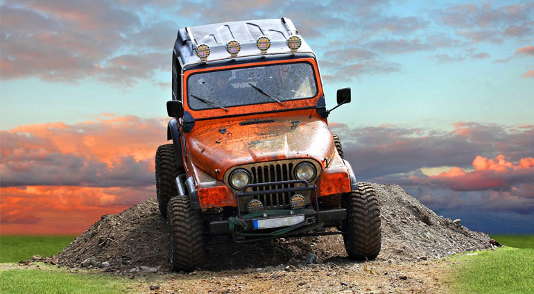 Samochód terenowy podczas wyprawy off road