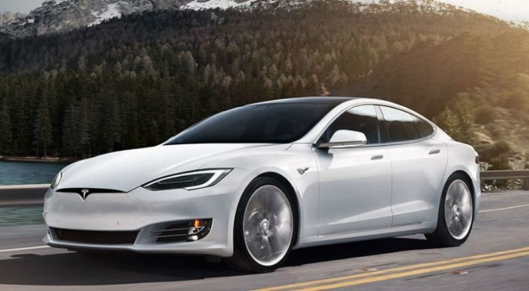 Tesla S Na Drodze