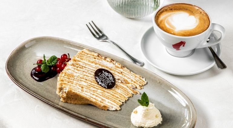 Ciasto marcinek w restauracji