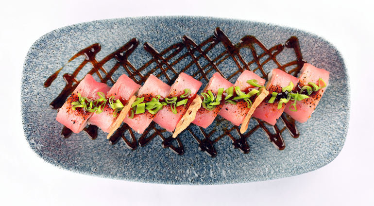 Urmak Oyster Tuna Roll w Koku Sushi