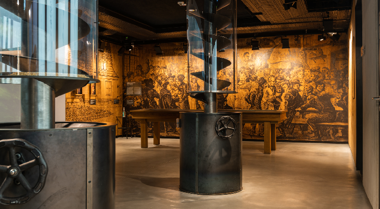Zwiedzanie Muzeum Polskiej Wódki, Warszawa
