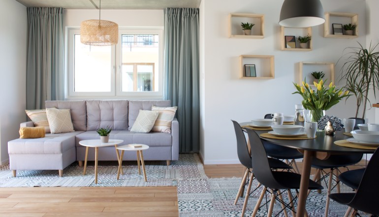 Część Salonu I Jadalni W Apartamencie
