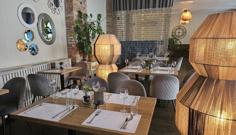 Wnętrza Restauracji Pól Na Pól