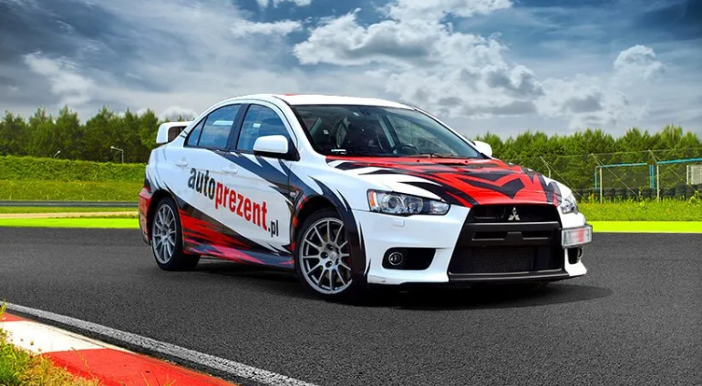 Jazda Mitsubishi Lancer EVO - Wiele torów (2 okrążenia, AUTOPREZENT)