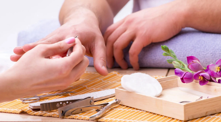 Manicure SPA - Radom (dla mężczyzn, Gabinet kosmetyczny Sandra)