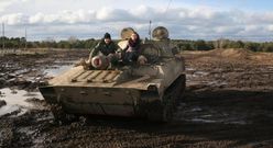 Prezent Militarna przygoda - przejazd pojazdem wojskowym zdjęcie 1