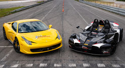Pojedynek Ferrari 458 Italia vs KTM X-Bow