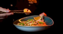 Pad thai z krewetkami