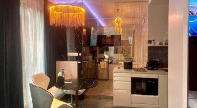 Pobyt w Glass-House Apartments - prezent ślubny dla koleżanki