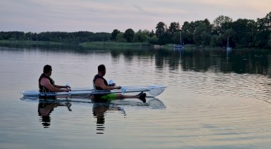 Niewidzialne kajaki dla dwojga na Kujawach - prezent ślubny dla koleżanki